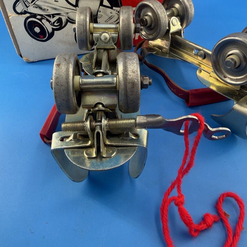 Vintage 60's UNION 85 Metal Adjustable Roller Skates Leather Straps Key Kids 1-9 - Picture 3 of 9